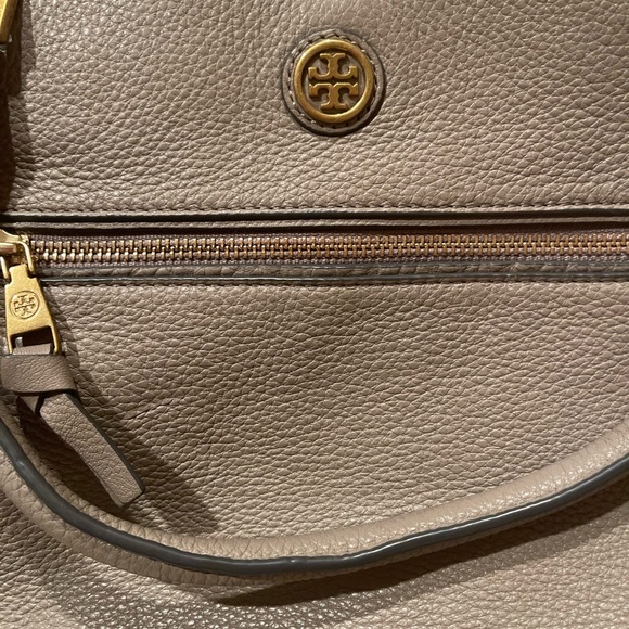 ******** Tory Burch Purse 👛 - Picture 2 of 5